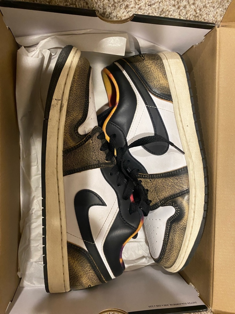Men's wear away yellow low-top Jordan 1 lightly worn